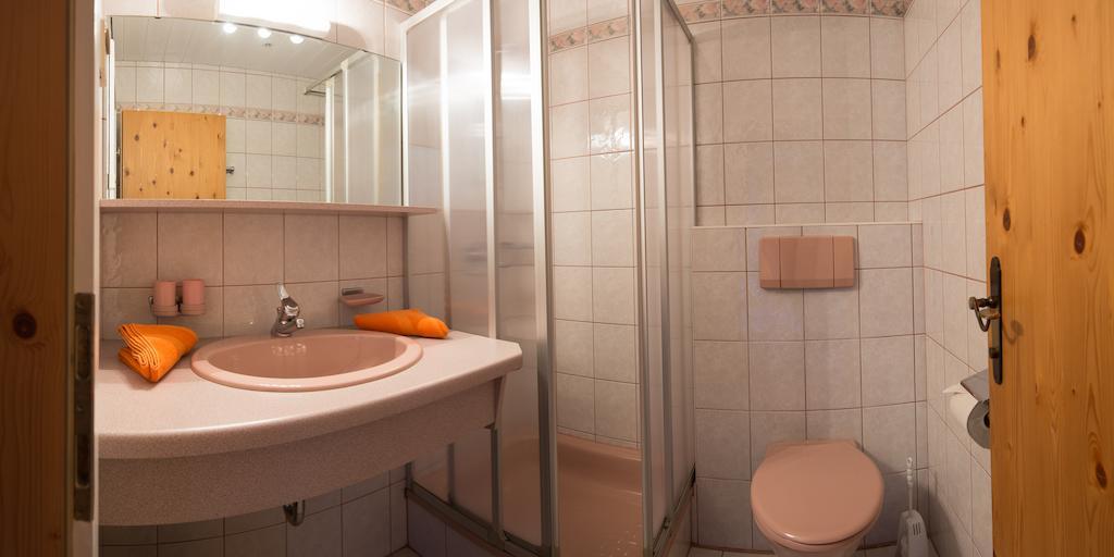 Pension Roasthof Нойштіфт-ім-Штубайталь Екстер'єр фото